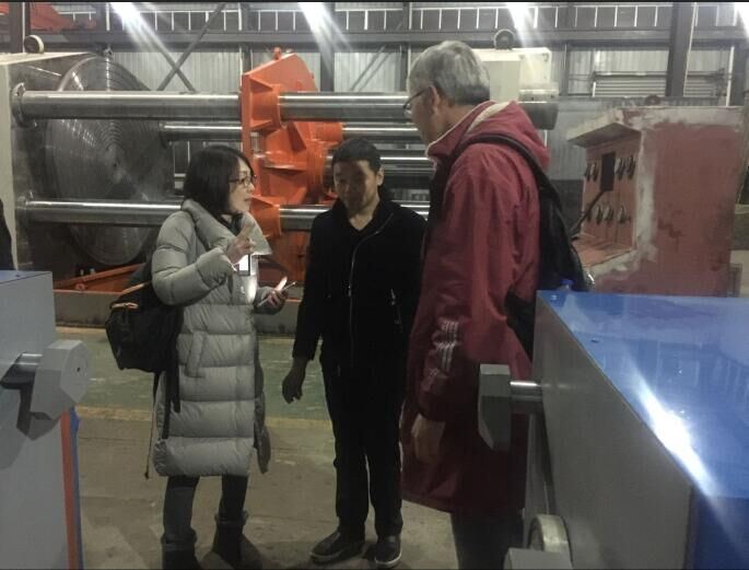 日本沢村閥門SAWAMURA VALVE質(zhì)檢部長來公司驗收閥門試驗臺。